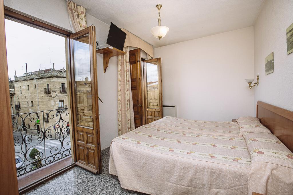 Hostal Plaza Ciudad-Rodrigo Zimmer foto
