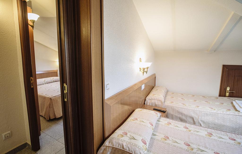 Hostal Plaza Ciudad-Rodrigo Zimmer foto